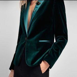 Massimo Dutti's green velvet blazer